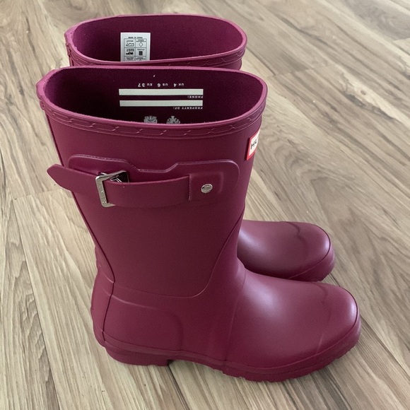 Brand new Hunter original short matte rain boots - Picture 2 of 7